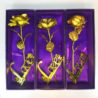 Hoa hồng mạ vàng 24K cao cấp có kèm đế LOVE