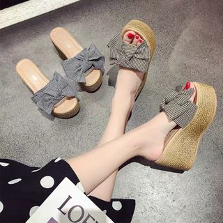 Dép xuồng hoa nơ