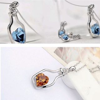 vòng cổ kèm mặt hình lọ hoa