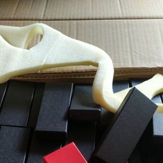 Móc khoá phale với đèn led phát sáng