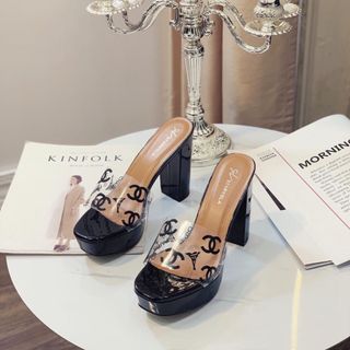 Dép cao gít trụ