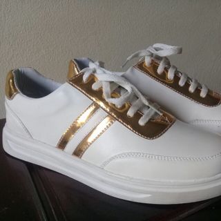 Giày thể thao nam