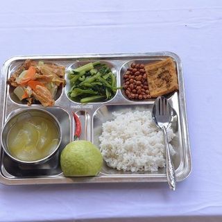 Công ty cung cấp suất ăn công nghiệp HCM - Nguyên Khang Food