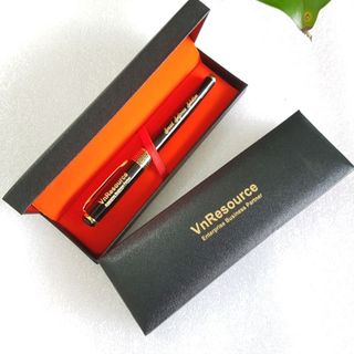 quà tặng doanh nghiệp - bút kí in logo theo yêu cầu