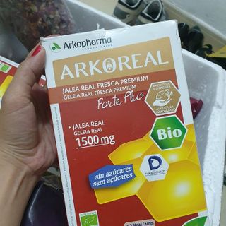 Sữa ong chúa Tươi dạng chai tây ban nha chứa 1500mg HAPPY KISS