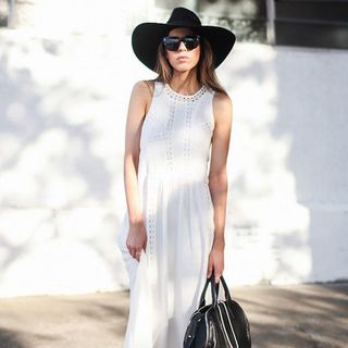Dép đế trấu xỏ ngón màu đen nữ
