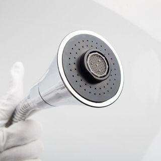 Bộ điều hướng tăng áp lực nước cho vòi rửa