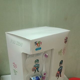 Bàn chải trẻ em HAN QUOC tặng búp bê cực đẹp