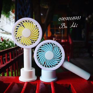 Quạt mini cầm tay 2 cấp độ - 2 kiểu đèn