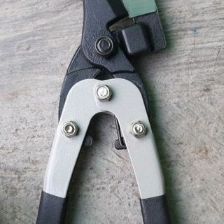 KÉO CẮT TÔN CỘNG LỰC