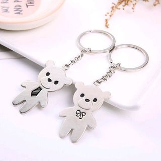 móc khóa cặp đôi nhiều mẫu tặng kèm một dây đỏ đeo tay
