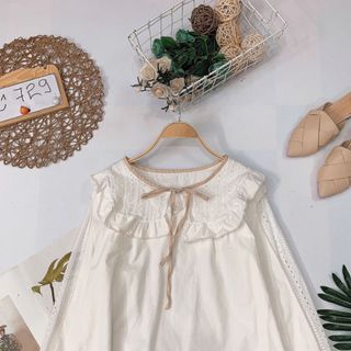 Áo cổ sen bèo ren hoa Mẫu áo kiểu bánh bèo tiểu thư