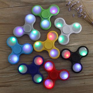 Con quay Spinner có đèn led phát sáng