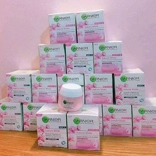 kem dưỡng trắng da GARNIER giá sỉ