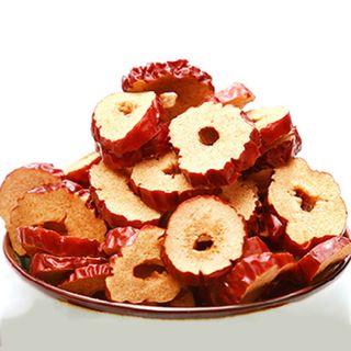 Táo đỏ khoanh tròn