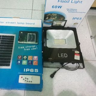 Đèn năng lượng mặt trời 60w IP66