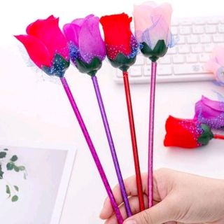 viết mực hoa hồng mực màu xanh dương