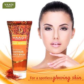 Sữa rửa mặt nhụy hoa Nghệ Tây hãng Vaadi Ấn Độ