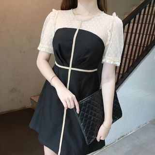 Đầm viền line phối lưới bi màu da