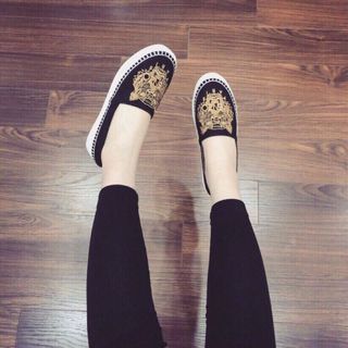 Giày mọi đầu hổ