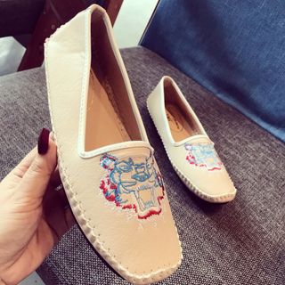 Giày bup bê họa tiết