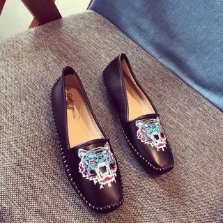 Giày bup bê họa tiết