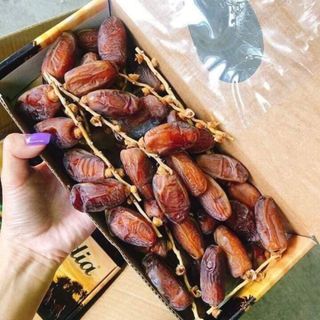 Chà là khô nguyên cành 05kg
