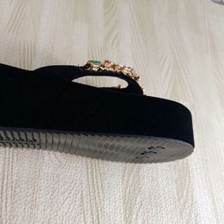 Dép xuồng đính đá nhập độc quyền