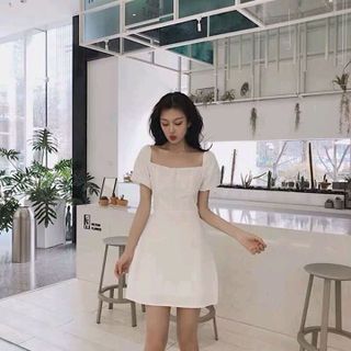 ĐẦM TRẮNG CỔ VUÔNG NÚT BỌC