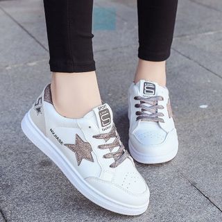 Giày sneaker nữ Màu Trắng hình ngôi sao trẻ trung D2526 giá sỉ