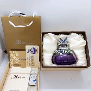 nước hoa cao cấp để taplo ôtô