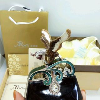 nước hoa cao cấp để taplo ôtô