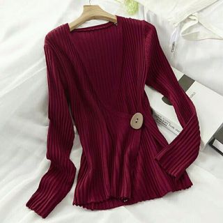 Áo Thun len Sới Dọc Cổ Khoét Nút