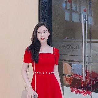 ĐẦM CỔ VUÔNG TAY NGẮN KẾT CƯỜM EO VÀO VÒNG VAI MS 2349