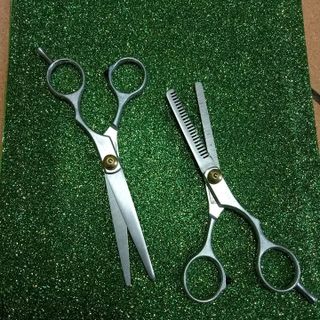 Bộ kéo cắt tóc hàng rẻ