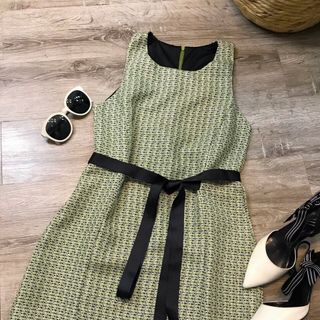 Đầm suông tweed sát nách buộc nơ đen