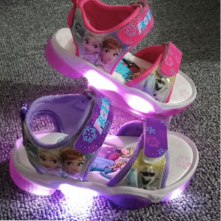 Giày xăng đan bé gái Elsa có đèn Led