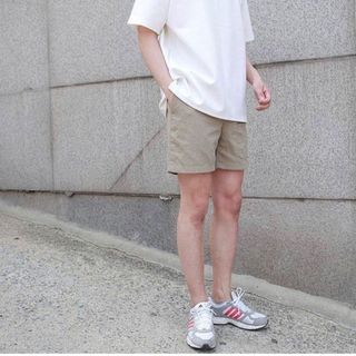 Short kaki