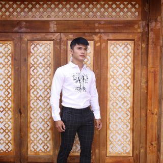 Áo Sơ Mi Nam Trắng In Người Cây