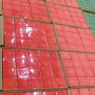 kem body trắng da