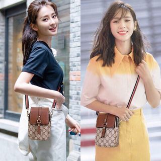 Tui đt có cho để tai nghe
