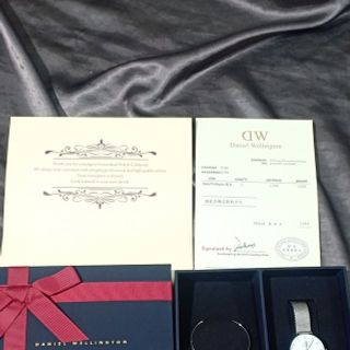 Đồng Hồ Daniel Wellingtin Authentic