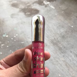 Son Dưỡng Bóng Tự Nhiên Essence Shine Shine Shine - USA