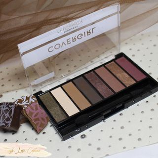 Bảng phấn mắt COVERGIRL TRUNAKED PHIÊN BẢN 2019 - USA