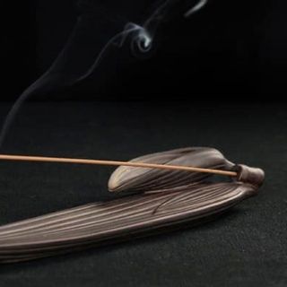 Nhang Trầm không tâm thưởng trà