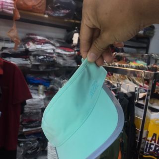 Nón chạy bộ