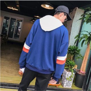 Áo hoodie nam phối vòng tay