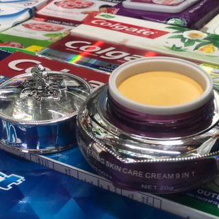 KEM OSACHI DƯỠNG TRẮNG DA LÀM MỜ VẾT NÁM 20G