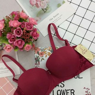Áo cup ngang phối ren hông