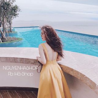 Đầm maxi vàng hở lưng